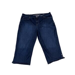 Gloria Vanderbilt All Around Slimming Effect Dark Wash Capri Jeans - Size 18W